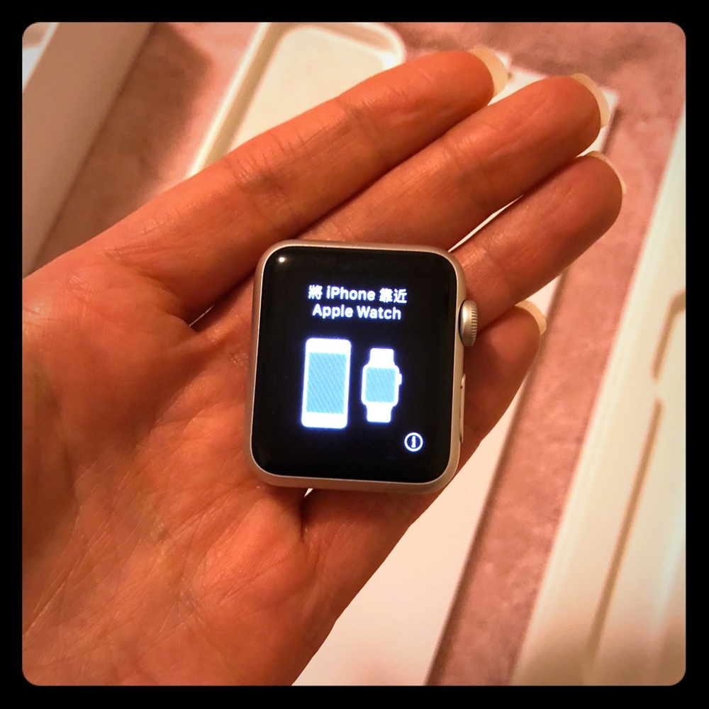 Apple Watch. 38mm. 7000 series aluminum.